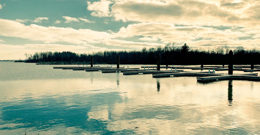 Buckeye Lake with boat docks.